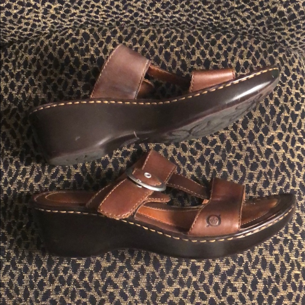 Sandals - Picture 2 of 3